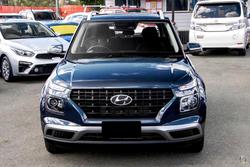 2025 Hyundai
                Venue 