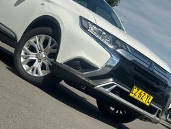 2021 MITSUBISHI OUTLANDER ES 5 SEAT (AWD)