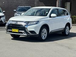 2021 MITSUBISHI OUTLANDER ES 5 SEAT (AWD)