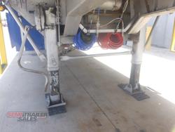 1999 Haulmark 48FT-73FT Flat Top Extendable