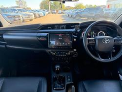 2018 Toyota Hilux Rugged X Orange