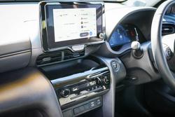 2024 Toyota
Yaris Cross Hybrid GX