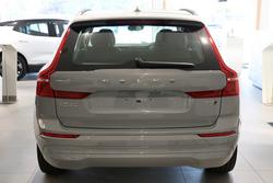 2024 Volvo XC60 Plus B5