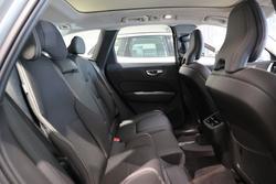 2024 Volvo XC60 Plus B5
