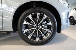 2024 Volvo XC60 Plus B5