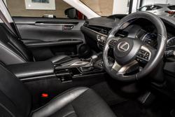 2018 Lexus ES300h Luxury 2.5L Hybrid Auto CVT Sedan