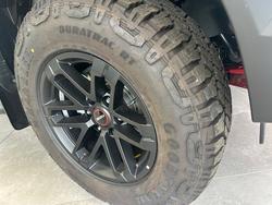 2025 Isuzu D-MAX BLADE MY24 MOONSTONE WHITE PEARL