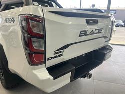 2025 Isuzu D-MAX BLADE MY24 MOONSTONE WHITE PEARL