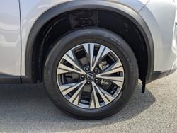 2024 Nissan X-TRAIL ST-L