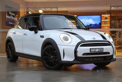 2024 MINI 5D HATCH COOPER CLASSIC