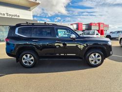 2024 Toyota LANDCRUISER Sahara Black