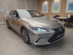 2024 Lexus
ES300h Luxury 2.5L Hybrid Auto CVT Sedan