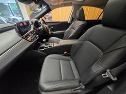 2024 Lexus
ES300h Luxury 2.5L Hybrid Auto CVT Sedan