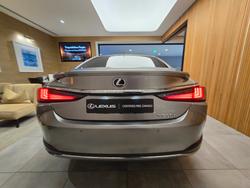 2024 Lexus
ES300h Luxury 2.5L Hybrid Auto CVT Sedan