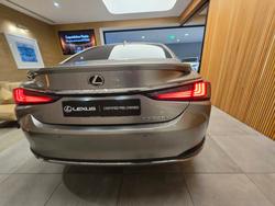 2024 Lexus
ES300h Luxury 2.5L Hybrid Auto CVT Sedan