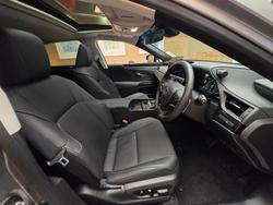 2024 Lexus
ES300h Luxury 2.5L Hybrid Auto CVT Sedan