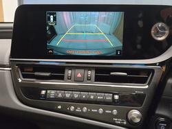 2024 Lexus
ES300h Luxury 2.5L Hybrid Auto CVT Sedan