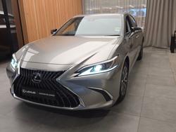 2024 Lexus
ES300h Luxury 2.5L Hybrid Auto CVT Sedan