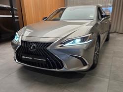 2024 Lexus
ES300h Luxury 2.5L Hybrid Auto CVT Sedan