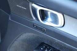 2022 Volvo
XC40 Ultimate B4 Bright