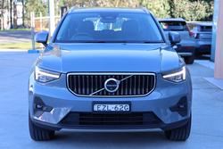 2022 Volvo
XC40 Ultimate B4 Bright