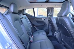 2022 Volvo
XC40 Ultimate B4 Bright