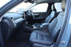2022 Volvo
XC40 Ultimate B4 Bright