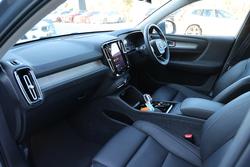 2022 Volvo
XC40 Ultimate B4 Bright