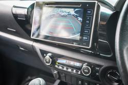 2018 Toyota HILUX SR5