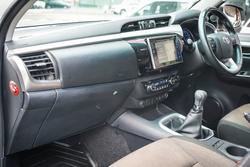 2018 Toyota HILUX SR5