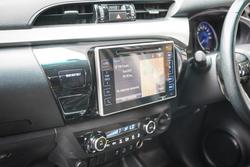 2018 Toyota HILUX SR5