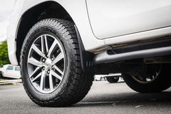 2018 Toyota HILUX SR5