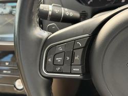 2016 Jaguar XE 20t Prestige