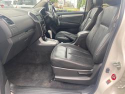 2015 ISUZU MU-X LS-T (4x4)