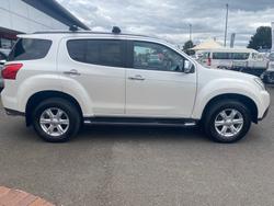 2015 ISUZU MU-X LS-T (4x4)