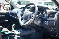 2025 Toyota HILUX SR5