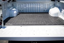 2025 Toyota HILUX SR5