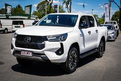 2025 Toyota HILUX SR5