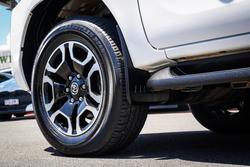 2025 Toyota HILUX SR5