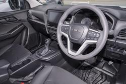 2025 Isuzu D-MAX SX