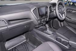 2025 Isuzu D-MAX SX