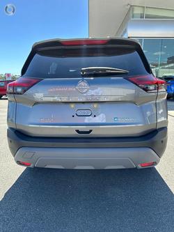 2025 Nissan X-TRAIL ST-L e-POWER