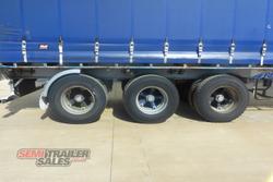 1999 Maxitrans 22 Pallet Curtainsider