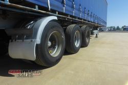 1999 Maxitrans 22 Pallet Curtainsider