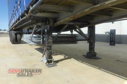 1999 Maxitrans 22 Pallet Curtainsider