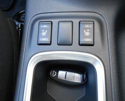 2025 Nissan
                Navara ST-X