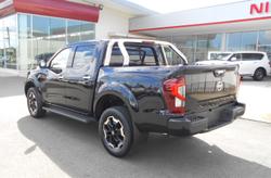 2025 Nissan
                Navara ST-X
