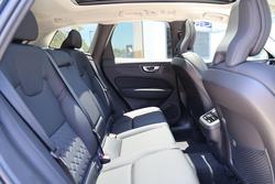 2025 Volvo XC60 Plus B5 Bright