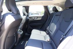 2025 Volvo XC60 Plus B5 Bright