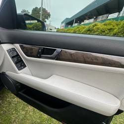 2010 Mercedes-Benz
C-Class C250 CGI Elegance